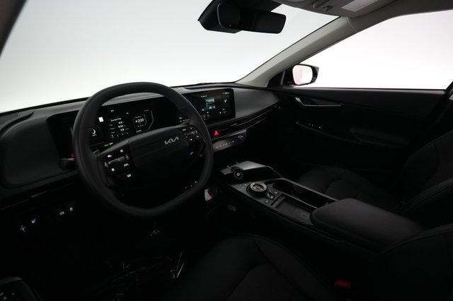2025 Kia EV6 — photo 5 of 21