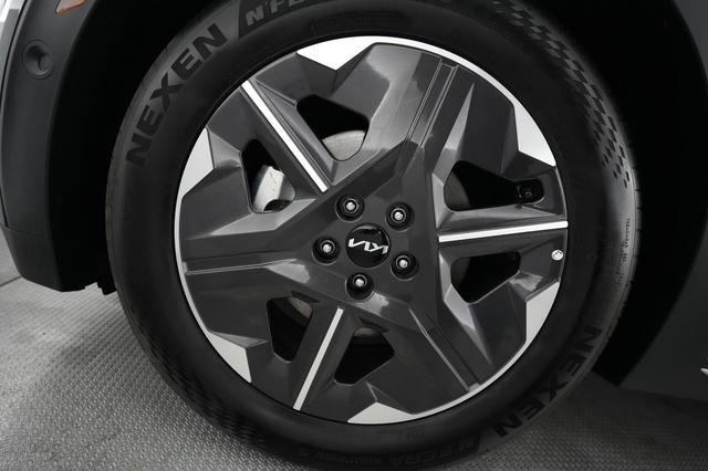 2025 Kia EV6 — photo 7 of 21
