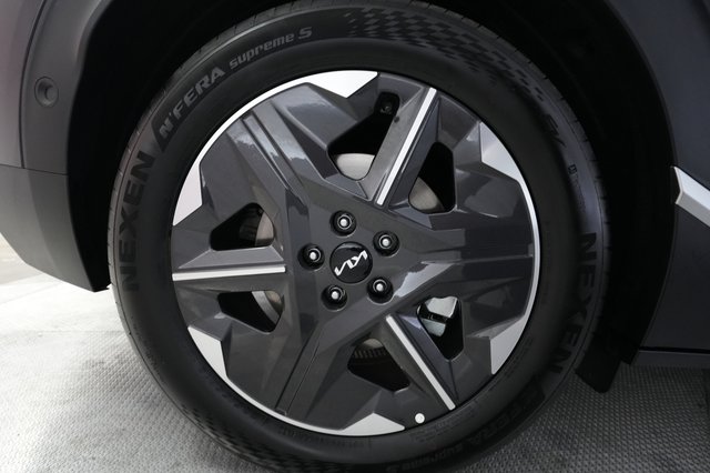 2025 Kia EV6 — photo 17 of 21