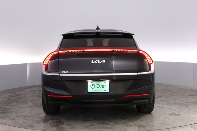 2025 Kia EV6 — photo 12 of 21