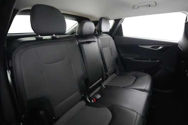 2025 Kia EV6 — photo 4 of 21