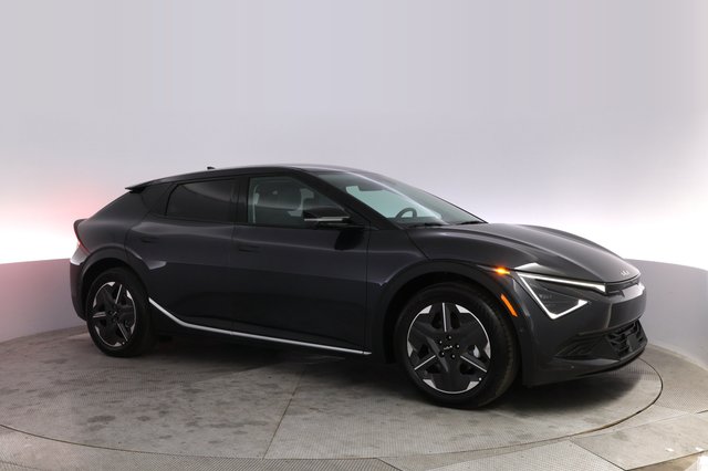2025 Kia EV6 — photo 11 of 21