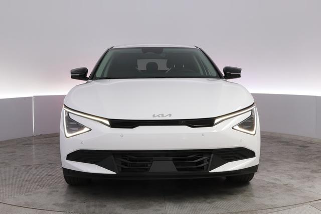 2025 Kia EV6 — photo 9 of 23