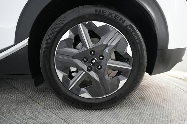 2025 Kia EV6 — photo 7 of 23