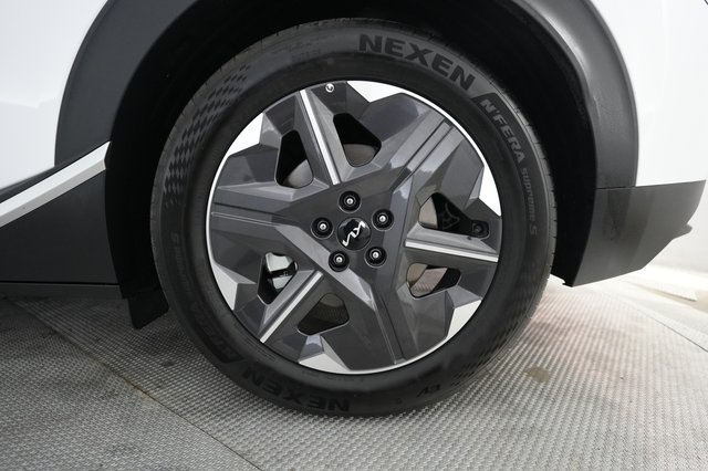 2025 Kia EV6 — photo 7 of 23