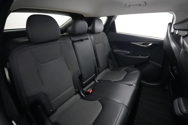 2025 Kia EV6 — photo 4 of 23