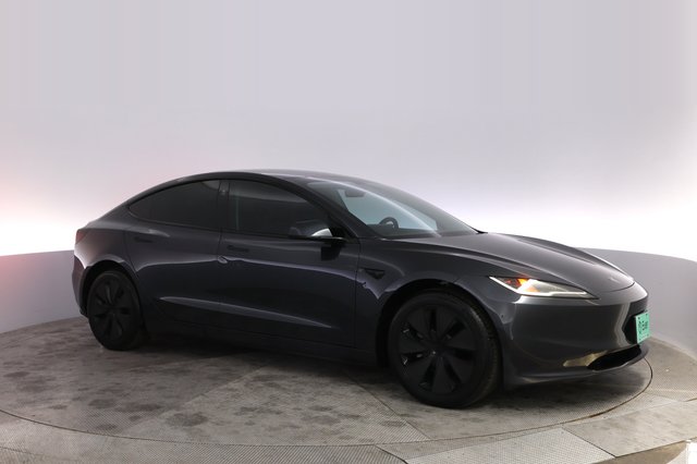 2025 Tesla Model 3 — photo 11 of 21