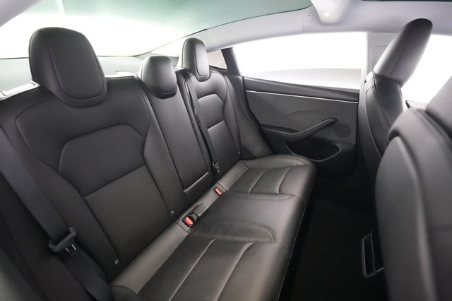 2025 Tesla Model 3 — photo 4 of 21