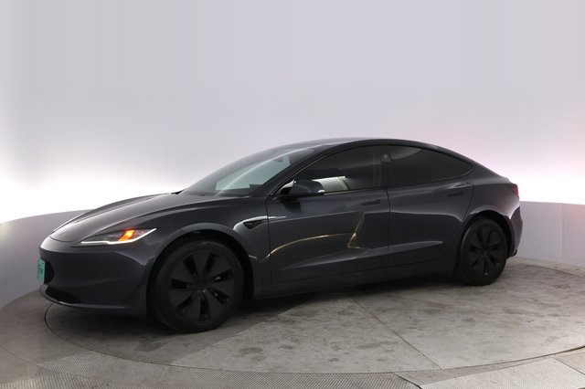 2025 Tesla Model 3 — photo 14 of 21