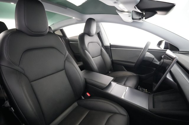 2025 Tesla Model 3 — photo 18 of 21