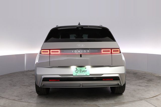 2025 Hyundai IONIQ 5 — photo 12 of 21