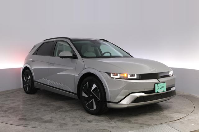 2025 Hyundai IONIQ 5 — photo 10 of 21