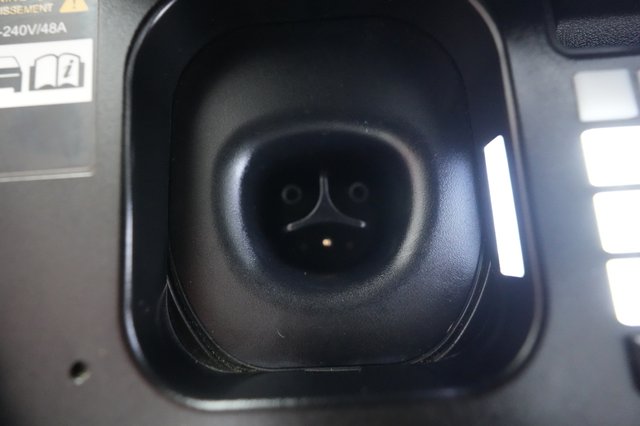 2025 Hyundai IONIQ 5 — photo 8 of 21