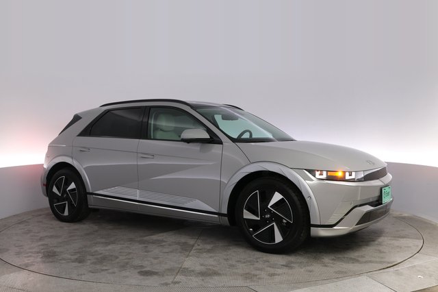 2025 Hyundai IONIQ 5 — photo 11 of 21
