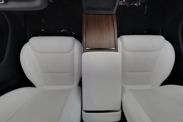 2022 Tesla Model S — photo 22 of 24