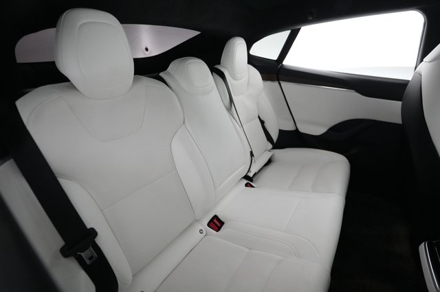 2022 Tesla Model S — photo 4 of 24