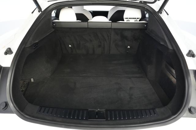 2022 Tesla Model S — photo 6 of 24