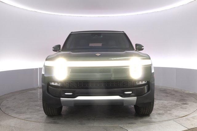 2023 Rivian R1S — photo 9 of 23