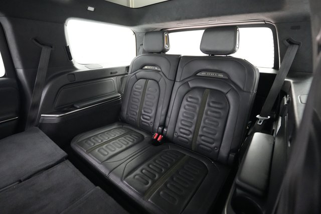 2023 Rivian R1S — photo 20 of 23