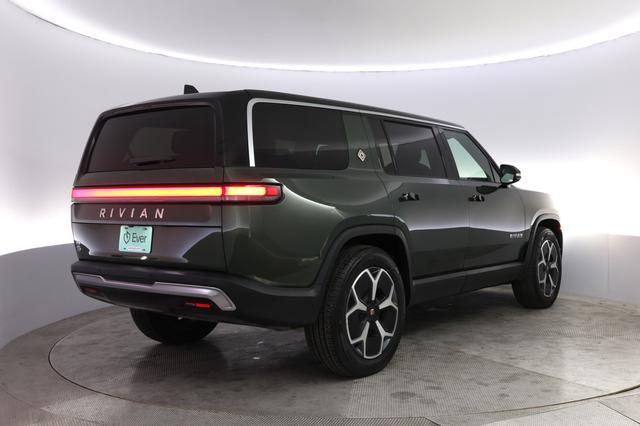 2023 Rivian R1S — photo 2 of 23