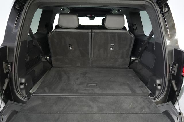 2023 Rivian R1S — photo 6 of 23
