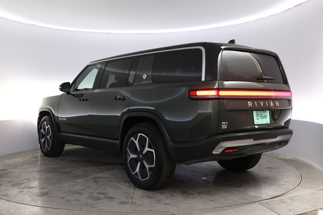 2023 Rivian R1S — photo 13 of 23