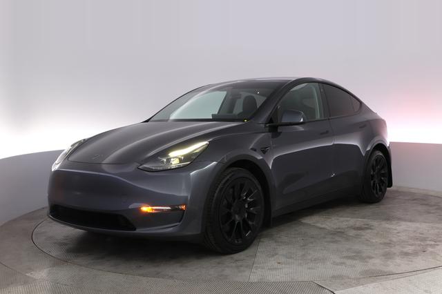 2023 Tesla Model Y — VIN 7SAYGAEE9PF627920
