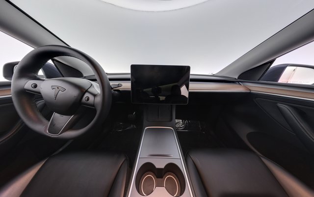 2023 Tesla Model Y — photo 21 of 24