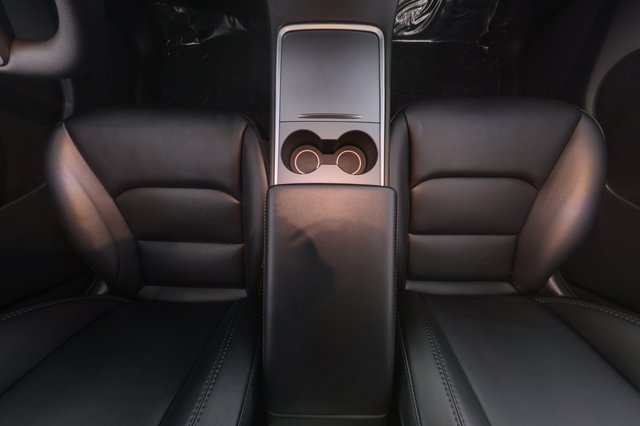 2023 Tesla Model Y — photo 22 of 24