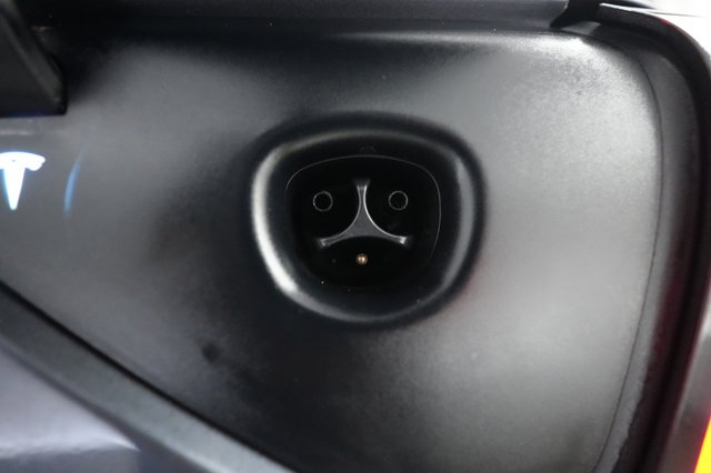 2023 Tesla Model Y — photo 8 of 24