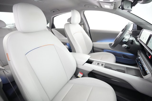 2023 Hyundai IONIQ 6 — photo 18 of 21