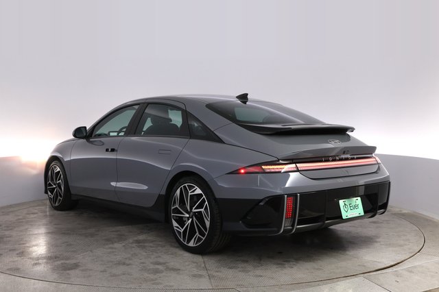 2023 Hyundai IONIQ 6 — photo 13 of 21