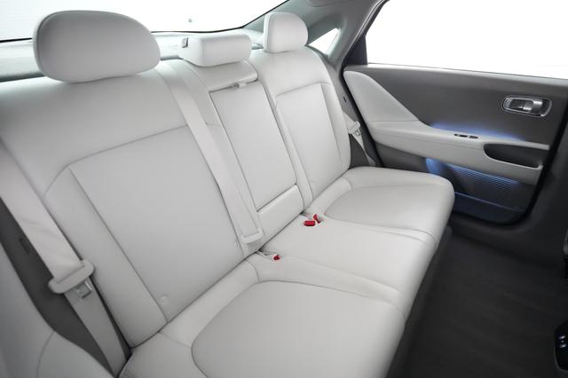 2023 Hyundai IONIQ 6 — photo 4 of 21