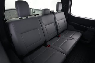 2023 Ford F-150 Lightning — photo 4 of 15