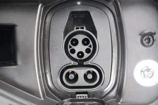 2023 Ford F-150 Lightning — photo 8 of 15