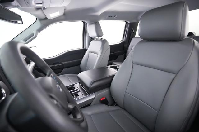 2023 Ford F-150 Lightning — photo 3 of 15