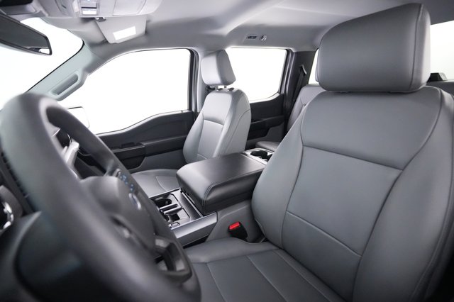 2023 Ford F-150 Lightning — photo 3 of 15