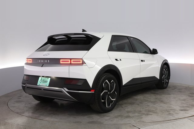 2024 Hyundai IONIQ 5 — photo 2 of 21
