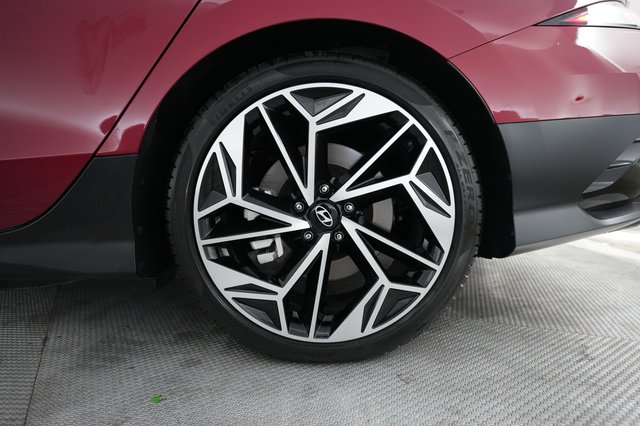 2024 Hyundai IONIQ 6 — photo 15 of 21