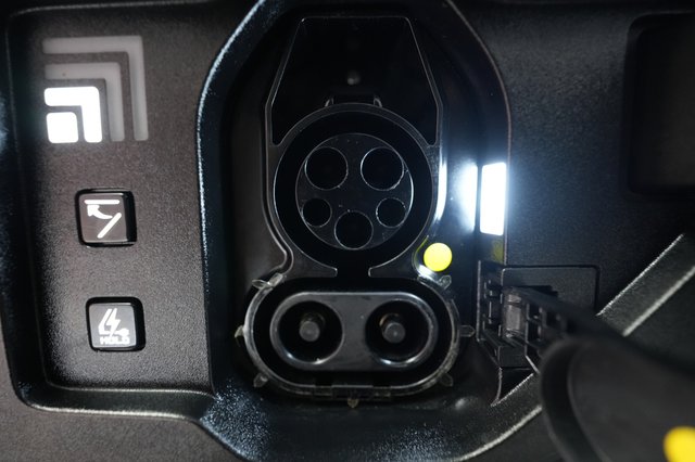 2024 Kia EV9 — photo 8 of 23