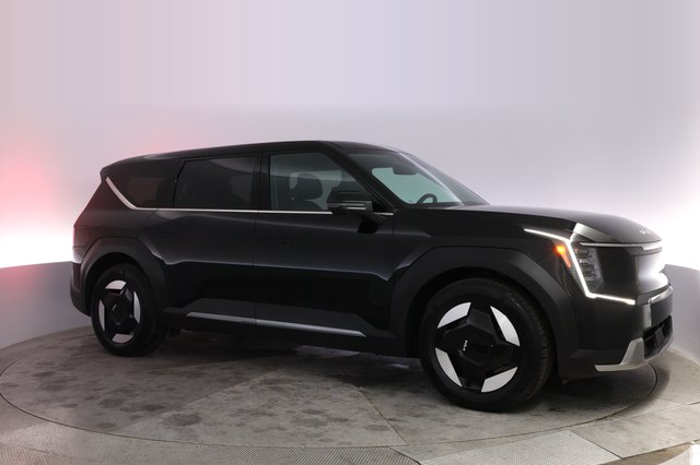 2024 Kia EV9 — photo 11 of 23