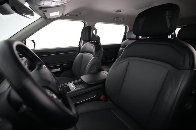 2024 Kia EV9 — photo 3 of 23