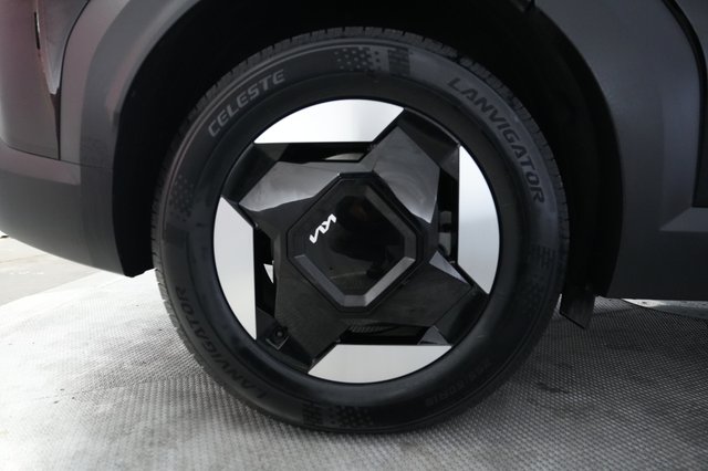 2024 Kia EV9 — photo 17 of 23