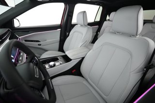 2025 Jeep Wagoneer S — photo 3 of 19