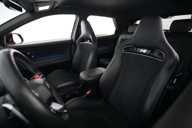 2025 Hyundai IONIQ 5 — photo 3 of 20