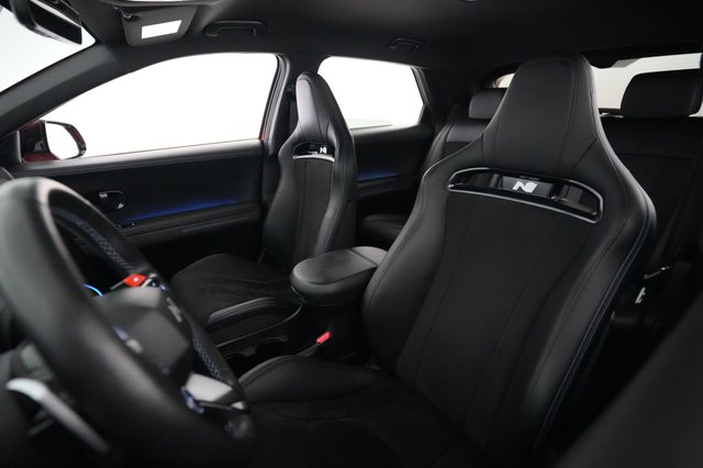 2025 Hyundai IONIQ 5 — photo 3 of 20