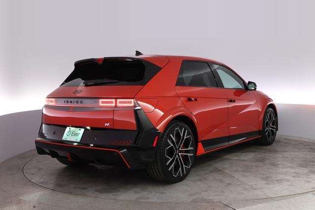 2025 Hyundai IONIQ 5 — photo 2 of 20