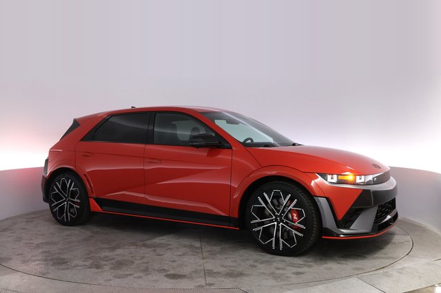 2025 Hyundai IONIQ 5 — photo 11 of 20