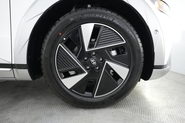 2026 Hyundai IONIQ 5 — photo 16 of 21