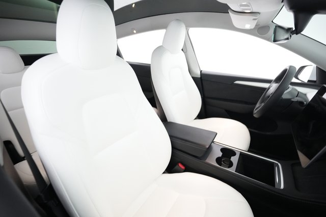 2023 Tesla Model Y — photo 18 of 23